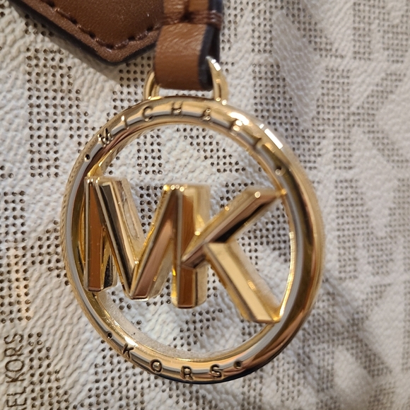 Michael Kors Brown and Cream Signature Satchel - Picture 6 of 15